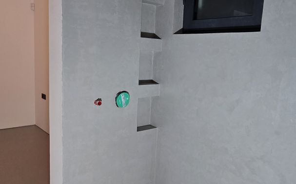 Mikrocement – moderné povrchy do kúpeľní a interiérov